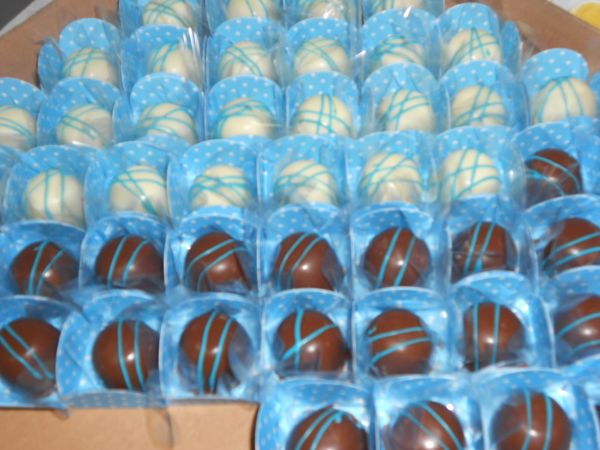 bombom com recheio de beijinho