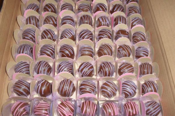 bombom com recheio de brigadeiro
